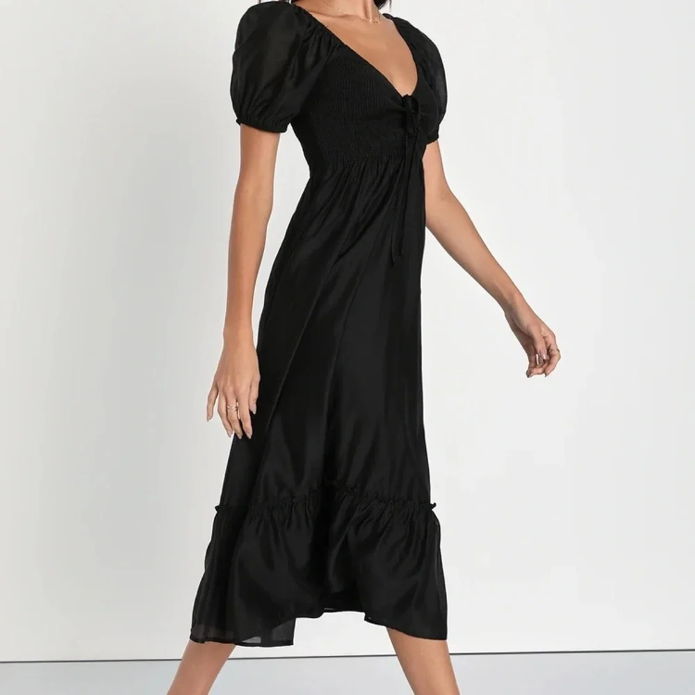 Lulu’s Inspiring Feelings Black Smocked Puff Sleeve Midi Dress Size XS - Picture 3 of 11